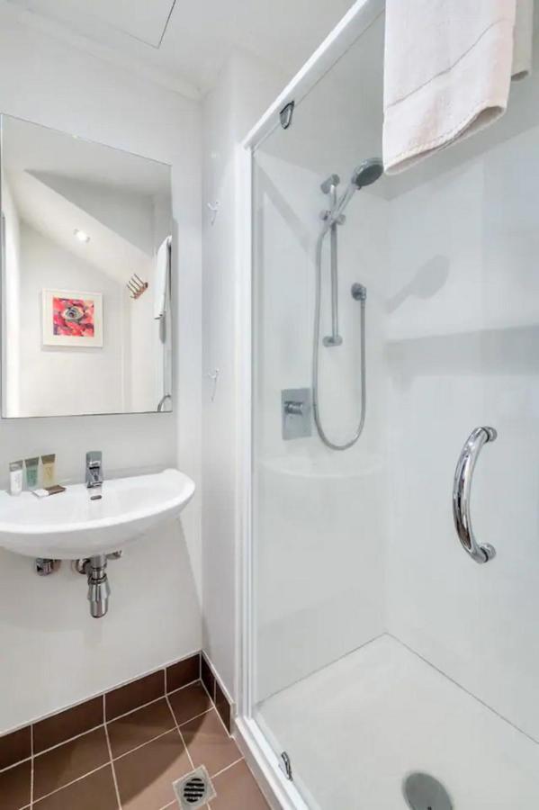 Metro Living Apt Near Skytower And Parking Auckland Buitenkant foto